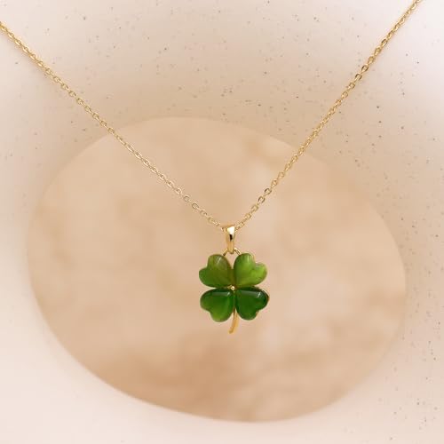 Jean Beau Dainty Pendant Necklaces for Women, Cute Chain Necklace Jewelry Gift - color: Green Clover
