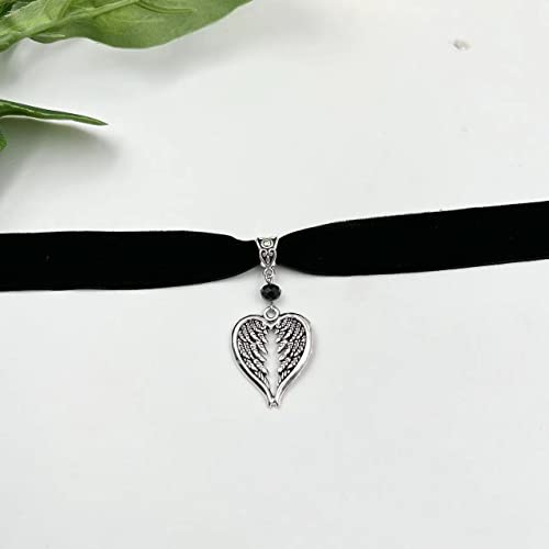 Gothic Black Velvet Goth Choker Necklace for Women,Cameo Black Choker Crow Skull Pendant Necklace Vintage Collar Skull Necklace Gothic Jewelry - style: Angel Wings