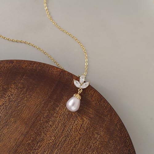 Pearl Necklaces for Women Trendy,14k Gold Plated Pearl Pendant Necklace Dainty Wedding Necklace Small Cute Gold Choker Necklace for Women Non Tarnish Gold Prom Jewelry Fashion Bridesmaids Gifts - color: gold flower