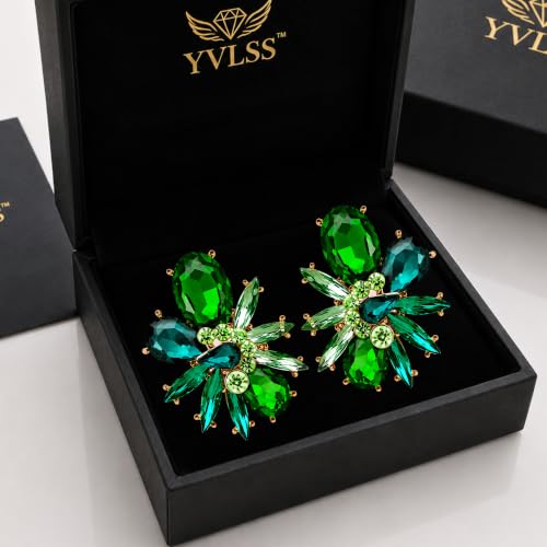 Blue Flower Crystal Earring - color: Green