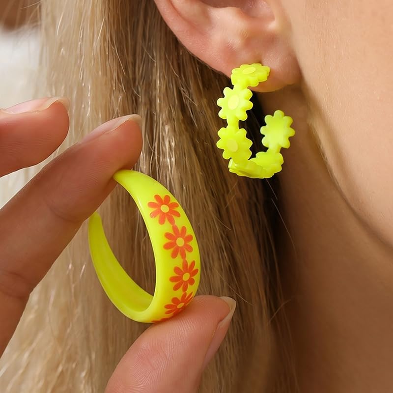 2Pairs Y2k Round Chunky Hoop Earrings Set Matte Acrylic Daisy Large Retro Neon Circle Earring 80s 90s Halloween Multicolor Loops for Women Summer Party Jewelry 80s Outfit Accessorie - color: Yellow