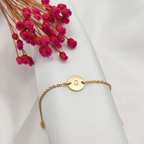 Ovian Initial Charm Bracelet for Women 18K Gold Plated stainless steel Coin Disc Engraved Letter Bracelet Personalized Monogram Name Bracelet - color: Q