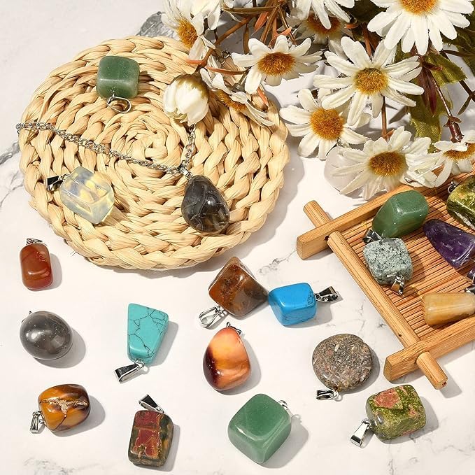 DanLingJewelry 50pcs Natural Random Reiki Nugget Gemstone Charms Irregular Healing Crystal Chakra Stone Pendants for Jewelry Making - color: Mini Stones-50pcs-Random Stones&Colors