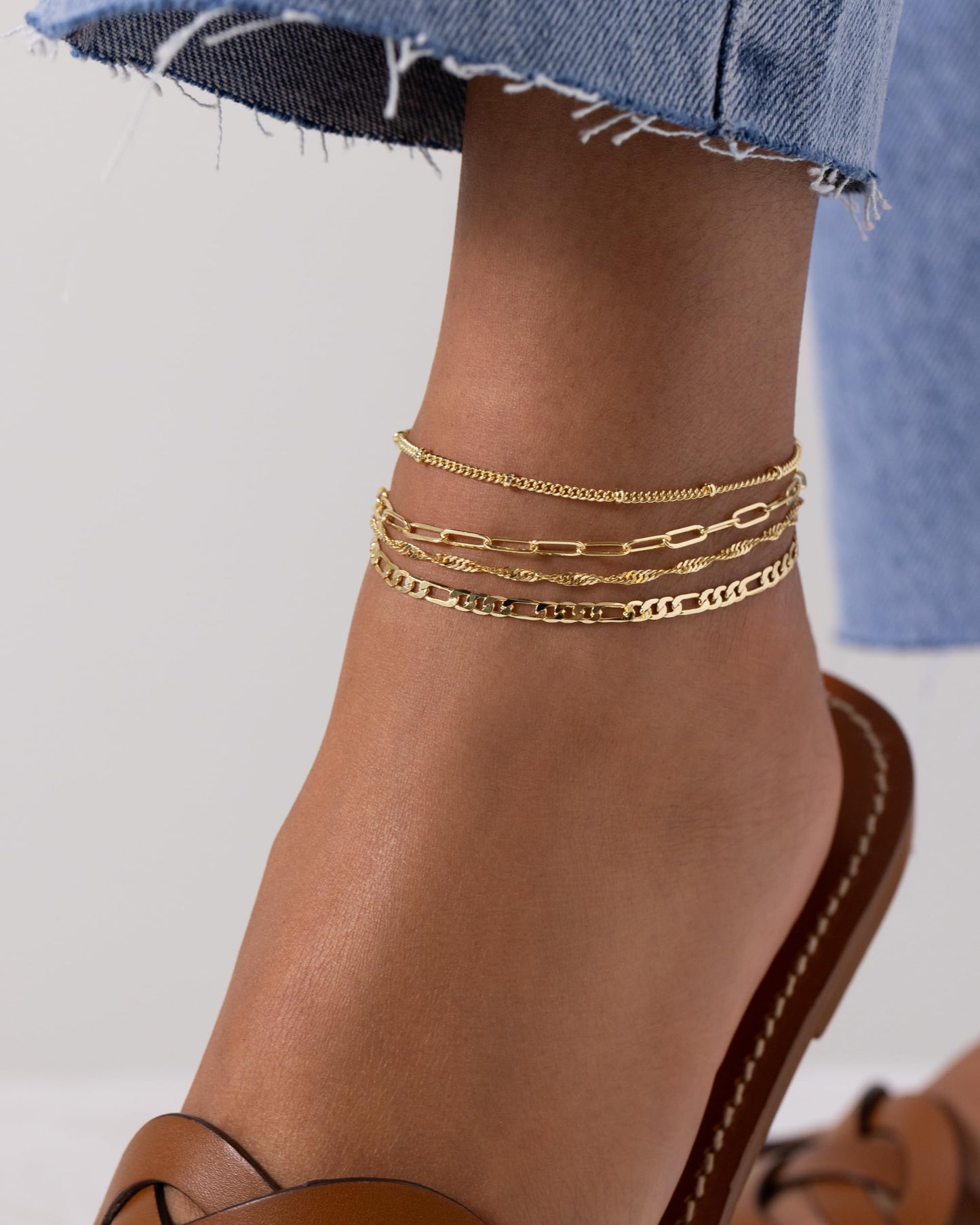 PAVOI 14K Gold Plated Chain Anklet Set - Lightweight 4-Pack Gold Anklets for Women - Trendy Summer Four Ankle Bracelets for Women - Fashion Rope, Figaro, Beaded Satellite, Paperclip Chain Jewelry
