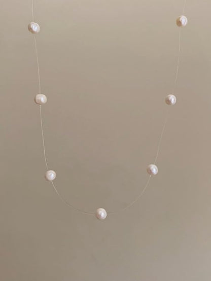 Faux Pearl Strand Choker Necklace Invisible Line Tiny Pearl Choker Chain String Necklace Clavicle Chain Vintage Baroque Style Bridal Beaded Necklace Jewelry Accessories Party Gift for Women Friends