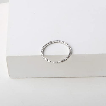 Kakikaki 925 Sterling Silver Hammered Textured Thin Small Open Toe Ring | Adjustable