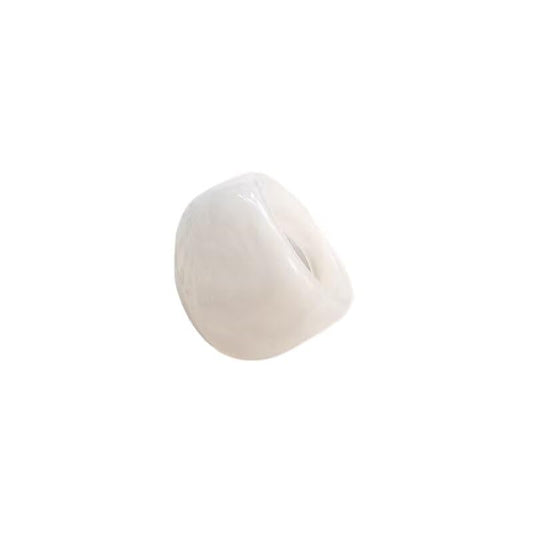 Resin Chunky Ring, Multicolor Acrylic Stackable Rings for Women Vintage Plastic Knuckle Rings Aesthetic Y2k Statement Rings Wide Thick Dome Finger Jewelry - color: White