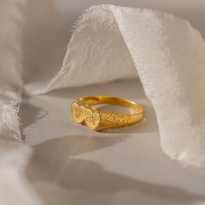 CAITLYNMINIMALIST Personalized Initial Letter Signet Ring, Custom Heart Gold Ring, 18K Gold Plated Silver, Personalized Gift for Women, Gift for Mom