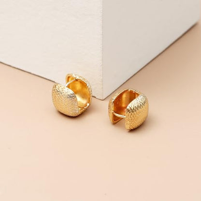 Small Chunky Gold Hoop Earrings For Women, 14k Gold Thick statement huggie hoop earrings Trendy Hoop Earrings Set Hypoallergenic Fashion Earrings - color: Square-Gold 3