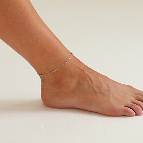 NONAMOIS Ankle Bracelets for Women Dainty 18K Gold Plated Anklet Waterproof Round Beaded Paperclip Herringbone Pearl Chain Anklets Waterproof Beach Foot Jewelry - color: Beaded-White Gold