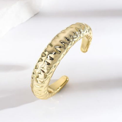 Chunky Geometric Textured Open Cuff Bangle Bracelet for Women Men Trendy Hammered Statement Cuff Bracelet Spiraled Oval Charm Cuff Bracelet Jewelry Gifts - color: Style A G