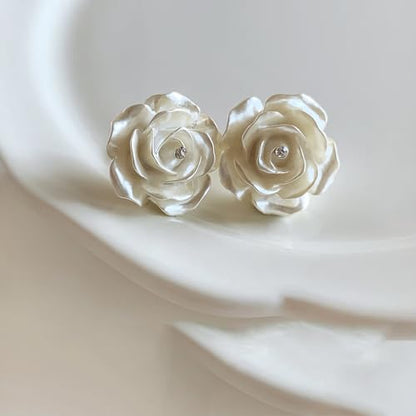 Clip-On Earrings for Womem Flower Faux Pearl Non Piercing Earrings Jewelry - color: White Rose
