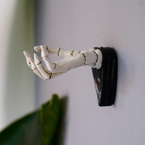 Halloween Skeleton Hand Ring Holder Wall Mounted Key Holder Organizer Multifunctional Wall Hooks for Hanging Keys Jewelry Bracelet Gothic Home Decor for Entryway Bedroom