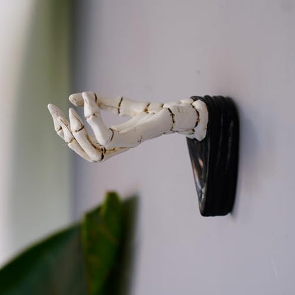 Halloween Skeleton Hand Ring Holder Wall Mounted Key Holder Organizer Multifunctional Wall Hooks for Hanging Keys Jewelry Bracelet Gothic Home Decor for Entryway Bedroom