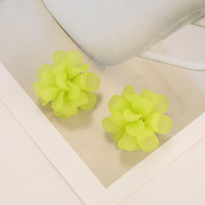 LAXPICOL Fashion Flower Clip On Earrings For Women Cute Lovely Acrylic Flower Earrings No piercing Earrings - color: green