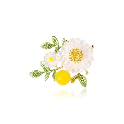 Rhinestone Flower Brooch Cute Floral Crystal Pearl Brooches and Pins for Women Gold brooch Fashion Jewelry for Women Men Gift - color: White flower