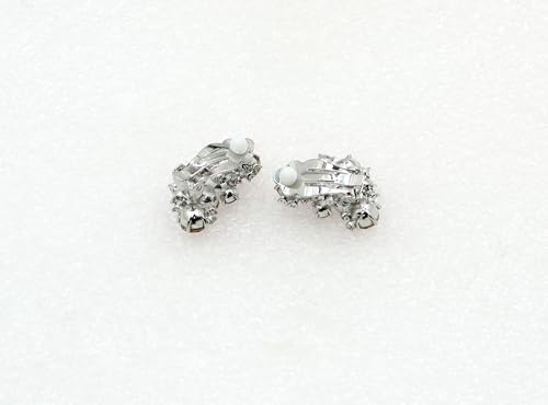Faship Gorgeous Clip Ons Floral Earrings - color: Pink