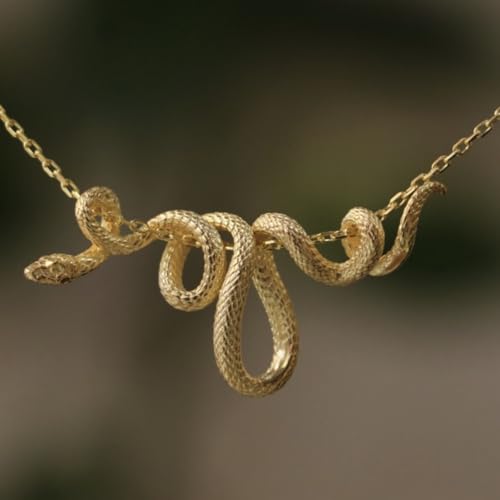 WETMT Chunky Snake Pendant Necklace for Women Gold Snake Statement Necklace Vine Snake Chain Necklace Chunky Adjustable Snake Necklace Fashion Simple Jewelry - color: Gold