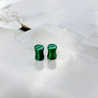 Green Malachite Ear Plugs Expander Earrings for Women Men 1 Pair Natural Solid Stone Saddle Double Flared Ears Stretching Tunnels Gauges Stretcher Lobe Earring Body Piercing Jewelry Size 2g to 5/8'' - size: 2g(6mm)