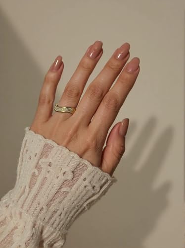 HEXAJOLIE Ribbon Statement Band Ring for Women | Elegant Gold Jewelry Accessories | Perfect for Party & Date Night | Hypoallergenic & Durable - color: Gold