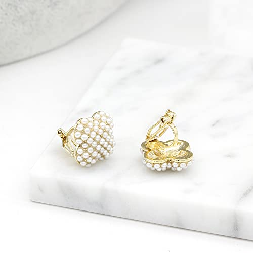 YOQUCOL Simulated Pearl Flower-Cluster Shape Clip On Stud Earrings Non Pierced Ear Earrings for Women - color: Four-leaf