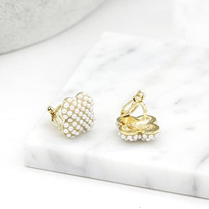 YOQUCOL Simulated Pearl Flower-Cluster Shape Clip On Stud Earrings Non Pierced Ear Earrings for Women - color: Four-leaf