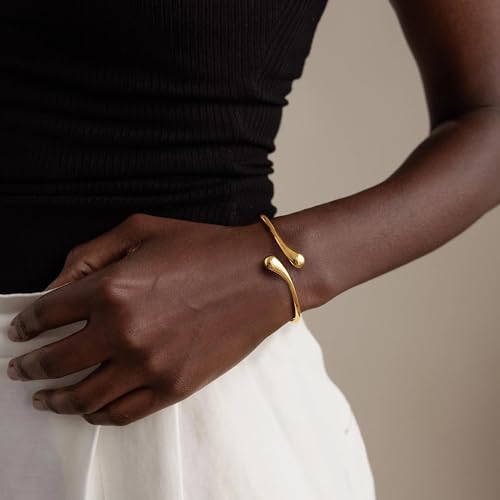 Robaice Gold Cuff Bracelet，14K Gold Plated Bangle Bracelets for Women | Open Cuff Bangle Bracelets, Trendy Chunky Twist Bracelet, Non Tarnish, Waterproof Hypoallergenic Jewelry, Gifts for Women - color: Small-Gold