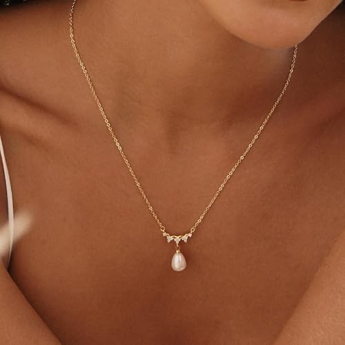 Pearl Necklaces for Women Trendy,14k Gold Plated Pearl Pendant Necklace Dainty Wedding Necklace Small Cute Gold Choker Necklace for Women Non Tarnish Gold Prom Jewelry Fashion Bridesmaids Gifts - color: Horizontally CZ