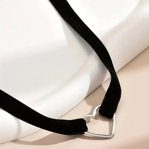 Fesciory Black Necklaces for Women, Adjustable Layered Velvet Leather Lace Collar Necklace, Goth Jewelry Gifts. - color: Heart
