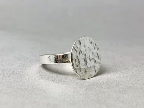 Circle Ring Hammered Disc Ring 925 Sterling Silver Handmade Statement Ring for Women Textured Modern Silver Band Bold Artistic Jewelry Everyday Ring Gift for Her