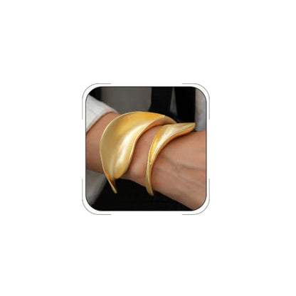 Chunky Cuff Bracelets for Women Leaf Gold Statement Bangle Bracelets Exaggerate Hammered Open Bangles Jewelry - color: Gold