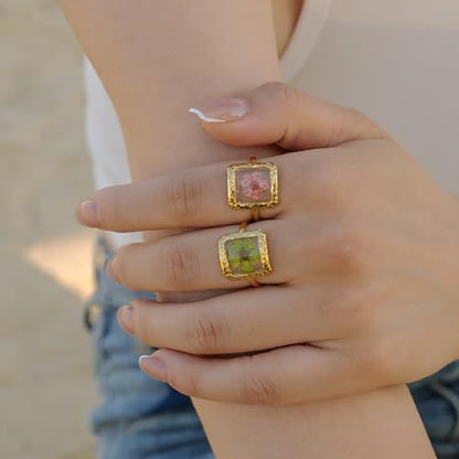 Hebelee Handmade Dried Flower Statement Ring for Women | Gold-Toned Stainless Steel,Adjustable,Pressed Blossom Forget-Me-Not Flowers Open Band Rings,Wedding Holiday Jewelry - color: Square Green