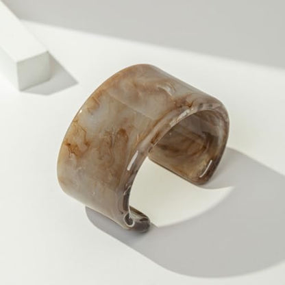 Colorful Acrylic Resin Open Bracelet Geometric Simple Transparent Tortoiseshell Acetate Plate Cuff Bangle Lightweight Chunky Thick Thin Wide Face Plastic Bracelet for Women Jewelry - color: A taupe brown