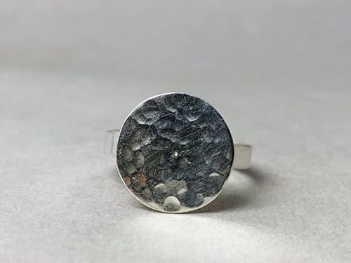 Circle Ring Hammered Disc Ring 925 Sterling Silver Handmade Statement Ring for Women Textured Modern Silver Band Bold Artistic Jewelry Everyday Ring Gift for Her