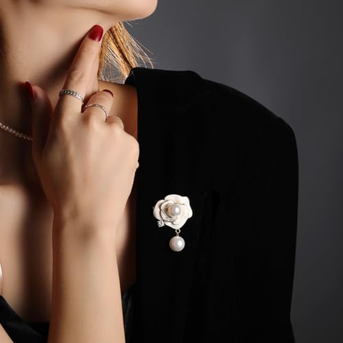 Elegant Delicate Statement Pearl Brooches for Women Classy Simple High End Broach for Designer Ladies Blazer Dress