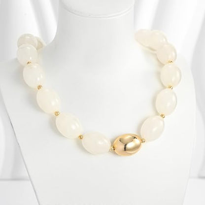 Chunky Beads Necklace for Women Trendy Gold Puffy Heart Choker Necklace Colorful Resin Beaded Heart Pendant Necklaces Statement Jewelry - color: Oval Beads-Beige