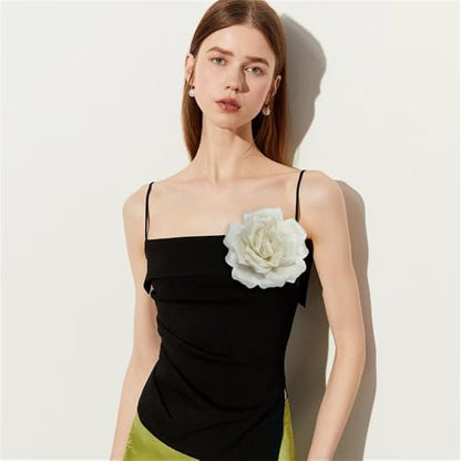 Flash Camellia Flower Brooch Pin for Women Men Elegant Texture Fabric Dahlia Rose Floral Brooches Lapel Pins Dainty Wedding Holiday Party Costume Dress Accessories Jewelry - color: Beige
