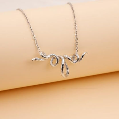 WETMT Chunky Snake Pendant Necklace for Women Gold Snake Statement Necklace Vine Snake Chain Necklace Chunky Adjustable Snake Necklace Fashion Simple Jewelry - color: Silver