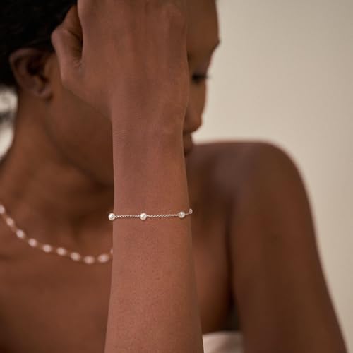 BERISO Gold/Silver Pearl Bracelets - 14K Gold Plated Dainty Pearls Beaded Chain Heart Bracelets - style: Pearl-Silver