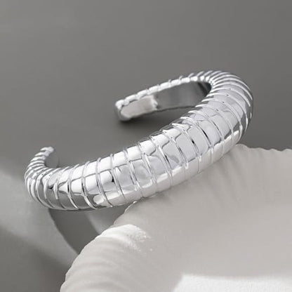 Chunky Geometric Textured Open Cuff Bangle Bracelet for Women Men Trendy Hammered Statement Cuff Bracelet Spiraled Oval Charm Cuff Bracelet Jewelry Gifts - color: Silver