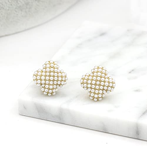 YOQUCOL Simulated Pearl Flower-Cluster Shape Clip On Stud Earrings Non Pierced Ear Earrings for Women - color: Four-leaf