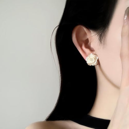 Clip-On Earrings for Womem Flower Faux Pearl Non Piercing Earrings Jewelry - color: White Rose