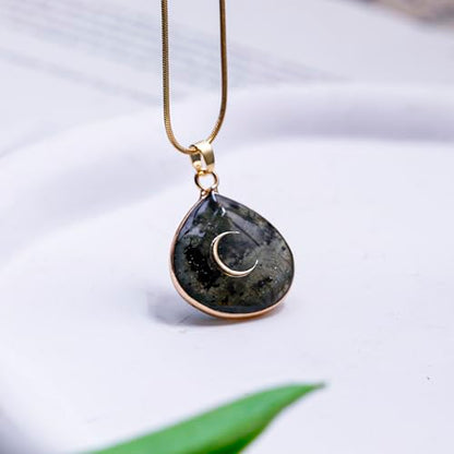 Da Piao Liang Labradorite Crescent Moon Energy Necklace, Healing Crystal Pendant With Stainless Steel Chain, Spiritual Jewelry - color: Grey