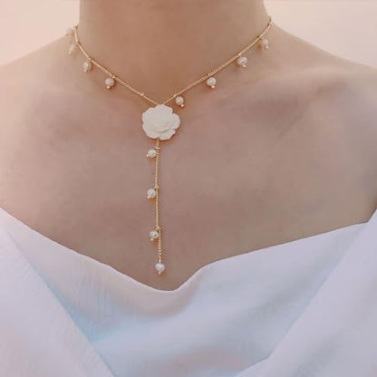 Boho Pearl Drop Necklace for Women White Flower Pendant Necklace Pearl Y Necklace Chain Flower Y Lariat Necklace Pearl Y Drop Chain Necklace Gold Pearl Bead Necklace Jewelry for Girls