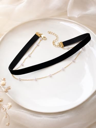 Red Velvet Choker for Women Layered Peal Pendant Choker Necklace Adjustable Gothic Tattoo Ribbon Chokers Classic Collar Necklaces for Women - color: Black