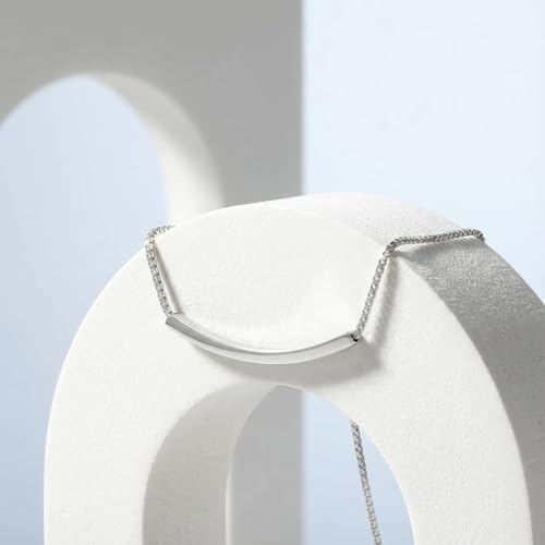 Amazon Essentials Women's Sterling Silver Horizontal Bar Necklace - Minimalist Silver Bar Pendant on Box Chain, Trendy Everyday Jewelry Gift for Women