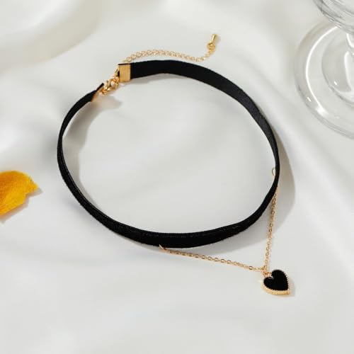 Black Choker Necklaces for Women 90s Red Black Velvet Choker Necklace Thick Thin Chocker Tube Heart Circle Choker Necklace Lace Tatto Collar Necklace Goth Choker Jewelry - style: D1-heart