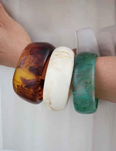 FAXHION Chunky Resin Acrylic Bangle Bracelets for Women, Colorful Wide Geometric Bangles Set, Statement Stackable Bracelet Jewelry Gift - color: Cream Green