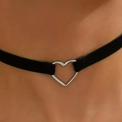 Fesciory Black Necklaces for Women, Adjustable Layered Velvet Leather Lace Collar Necklace, Goth Jewelry Gifts. - color: Heart