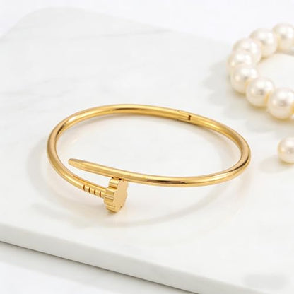 Adjustable Nail Bracelet for Women – Stainless Steel Cuff with Eight-Leaf Flower Detail, On-Trend Statement Jewelry